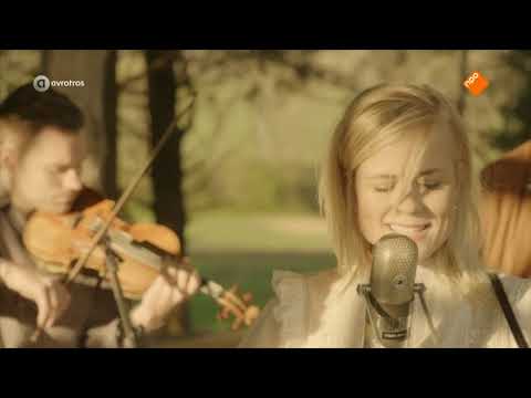 Ilse DeLange & Guus Meeuwis duetten (uit Ilse's veranda)