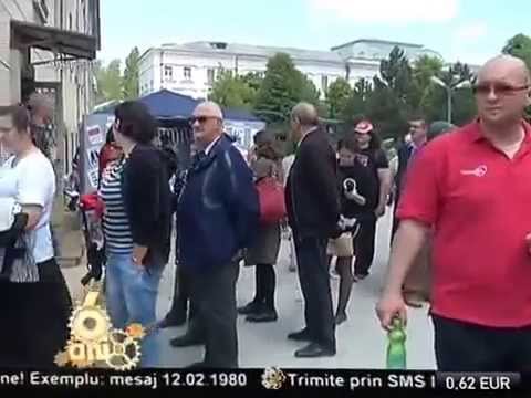 "Dezgustatorii" au mers la Muzeul Militar Naţional