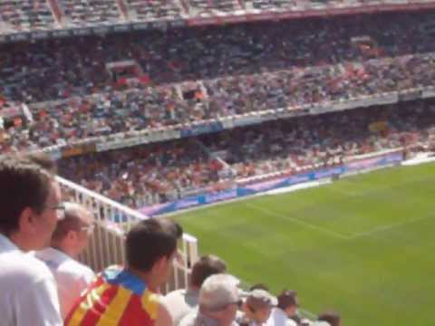 CANTICOS A ROBERTO SOLDADO TRAS EL GOL