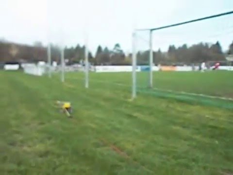 Hanau 93 vs Marköbel - Ervin Skela schießt knapp am Tor vorbei