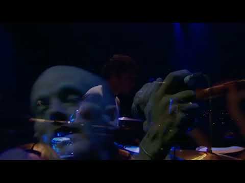 R.E.M - Everybody Hurts Live - Glastonbury 2003 (Remastered Hd)