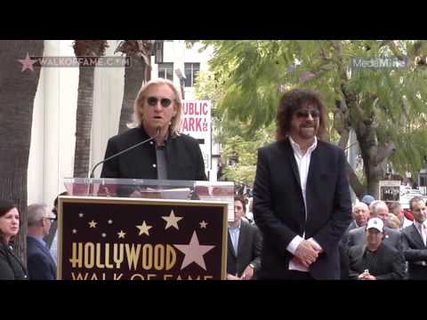 Joe Walsh Honors Jeff Lynne on the Hollywood Walk of Fame