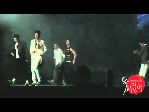 Jo Kwon - It's Raining on 081019 with Jay, Taecyeon, Junho, Seulong