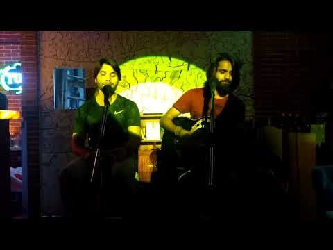 Naved bari jeene bhi de duniya hame