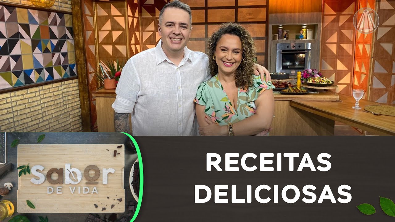 Cardápio de domingo: salada grega, frango agridoce e salada de fruta com maracujá