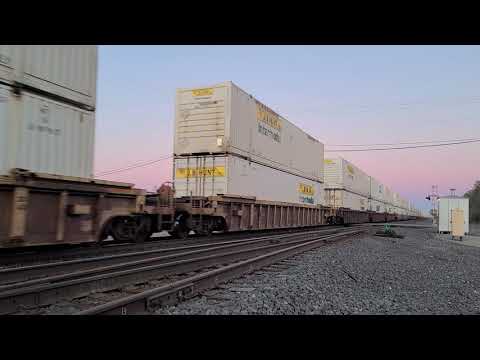 NS 21R featuring ROARING EMDS!