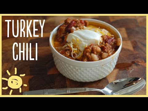 EAT | Slow Cooker Turkey Chili Recipe