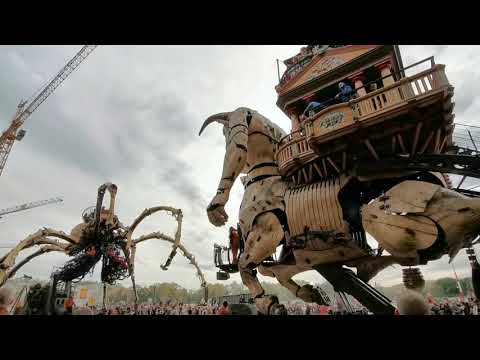 Minotaur and Spider at La Halle de la Machine in Toulouse
