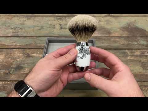 Unboxing the Mühle x Meissen Porcelain Silvertip Shaving Brush (493 ED MEISSEN)