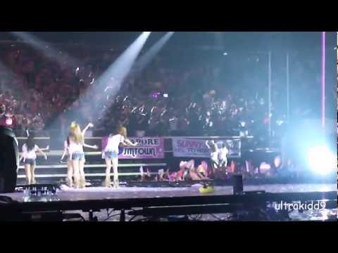 [HD Fancam] 111209 SNSD - Ending #1 @ Girls' Generation 2nd Asia Tour in Singapore