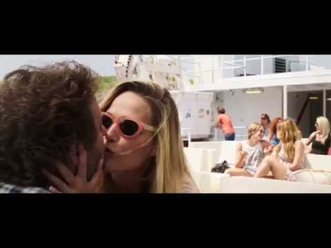 IL PROFESSOR CENERENTOLO - Leonardo Pieraccioni canta "Il Re" (videoclip)