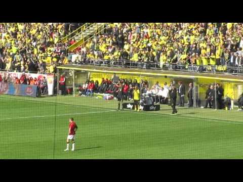 Einwechselung von Dede. Sein letztes Spiel für den BVB.