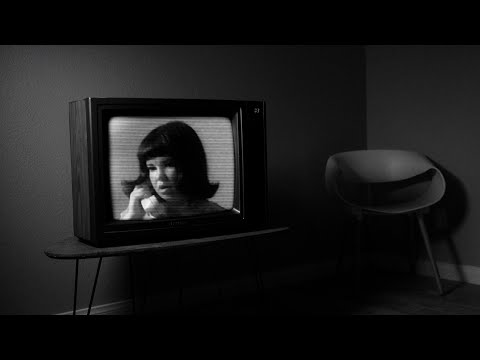 Militarie Gun - Don't Pick Up The Phone (Official Music Video)