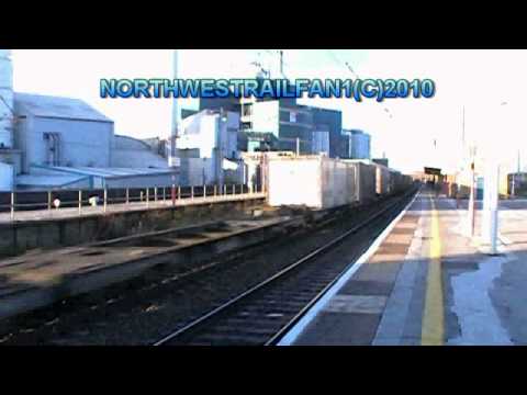 DRS CLASS 66417 WAS WORKING A INTERMODAL TRAIN FROM DAVENTRY TO COATBRIDGE AT WARRINGTON B.Q