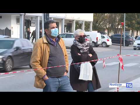 2020-11-28 POGGIO A CAIANO - UNA PANCHINA ROSSA CONTRO LA VIOLENZA SULLE DONNE