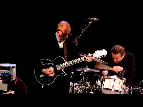 Andy Fairweather Low - Medley ft Peter Gunn & Apache - Live @ The Atkinson Southport - 22-2-2015