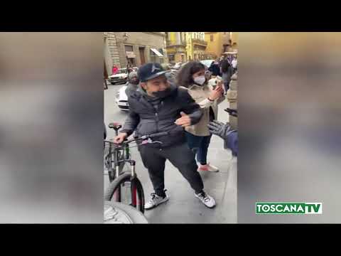 2020-10-25 FIRENZE - FERMATA SENZA MASCHERINA, DA' IN ESCANDESCENZA