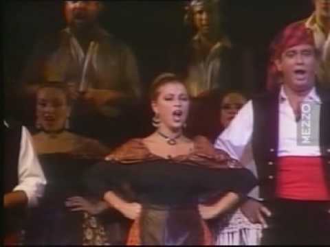 Placido Domingo sings  Jota from La dolores by Breton