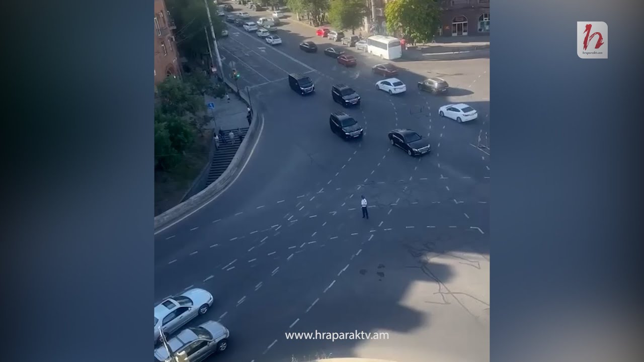 Վարորդները ազդանշաններով «դիմավորում են» Փաշինյանի շարասյունը