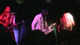 HATE IN THE BOX@ Port 41 bloody ballerina