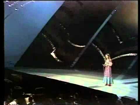 Semiha Yankı - Seninle Bir Dakika (Live from Eurovision 1975)
