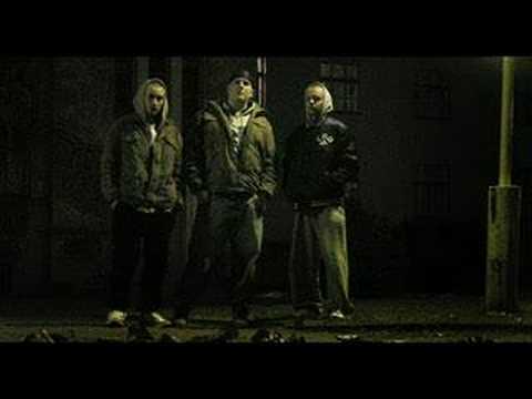 L-E Kamraadid - Kamraadid on eetris