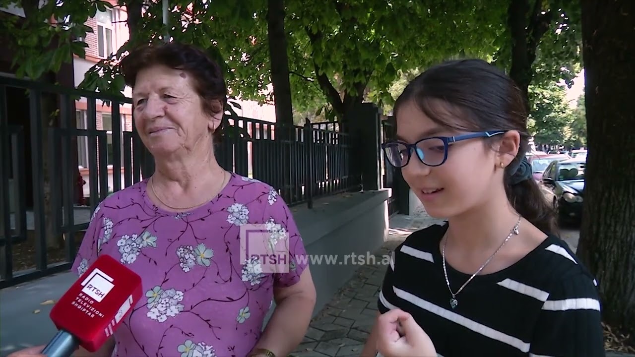 Nis shpërndarja e teksteve shkollore në Korçë, falas për nxënësit e klasave të para deri në të pesta