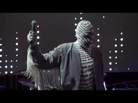 Alexander Zaloopin and Uvazhaemiy in Berlin. 