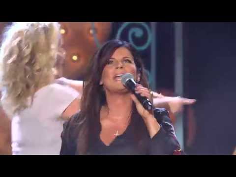 Carola trampar igenom ett glasbord - Berg & Meltzer på Oscars