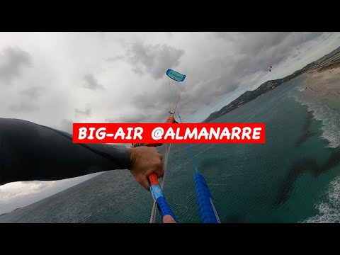 Kitesurf big air action at Hyères/Almanarre