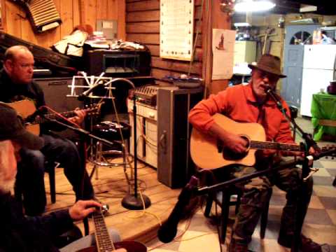 COVER Harlan Howard's song "I'm Busted" done by Stan Hughes - 10-30-2012.MOV