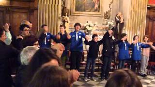 Chant main dans la main