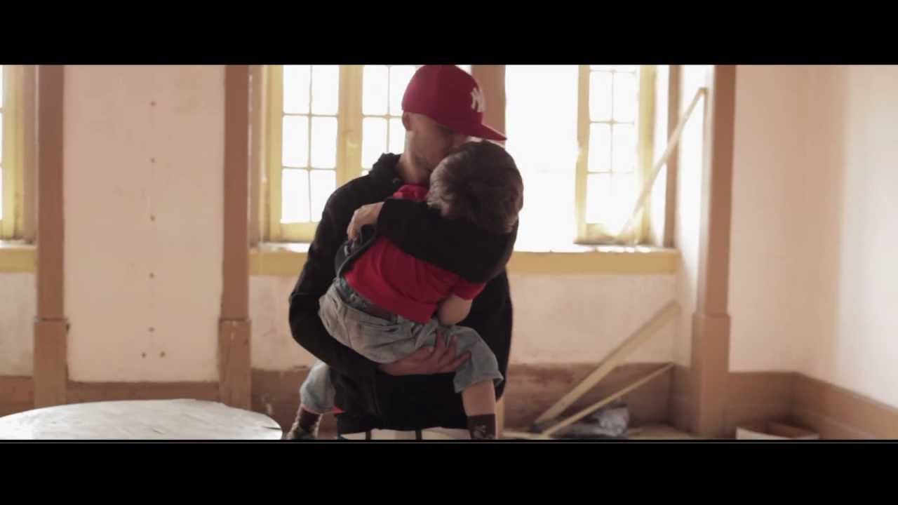 MC RUZE - NÃO VOLTAREMOS ATRÁS - videoclip do filme "O Voo da Papoila" de Nuno Portugal