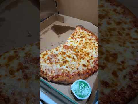 New York Style Pizza 🍕 at Papa John’s Pizza!