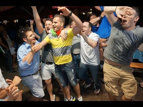 EM 2012 - Public Viewing München Leopoldstraße: Italien & Spanien Viertelfinal Einzug