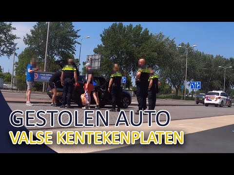 Politie - Gestolen auto met valse kentekenplaten aangetroffen - Dienst op de motor
