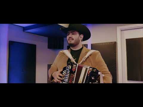 Grupo Linaje - Popurri Ft. Carlos Pérez (Videoclip Oficial)