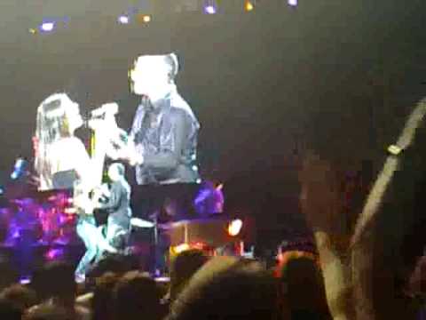 Lidia Schillaci & Eros Ramazzotti - La Luce Buona Delle Stelle - Sydney Concert 2008