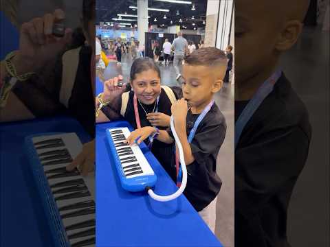 Can Saving Lady guess the Song? 🤔👀 @SavingLady #guessthesong #talentedkids #publicchallenge #kids