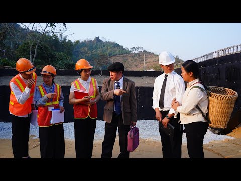 Kindness: Single mother helps homeless elderly woman without a home in 6°C weather.