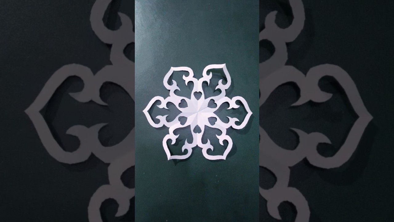 How to Make the Perfect Paper Snowflake! #PaperCraft #Snowflake #DIYDecor #Artofhandmade #diy