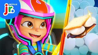 Download lagu Sticky S'mores Madness on the Tracks! | Hot Wheels Let's Race | Netflix Jr mp3