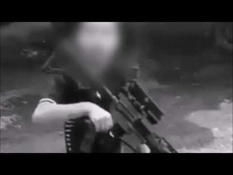 “Con mi primera paga vino mi primer trabajo, no se me olvida, fue una chava…”