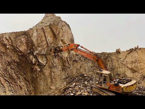 EXCAVATOR OPERATOR VIEW: Humming and Drilling in Action!” #excavators #stonemachinery #sand #mining 