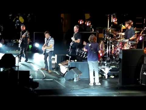 Pearl Jam - Lightning Bolt - Philadelphia (October 22, 2013)