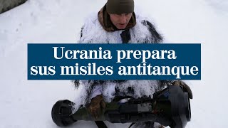 Militares ucranianos aprenden a usar misiles antitanque ligeros NLAW