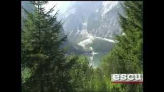 preview picture of video 'LAGO DI BRAIES VAL PUSTERIA'