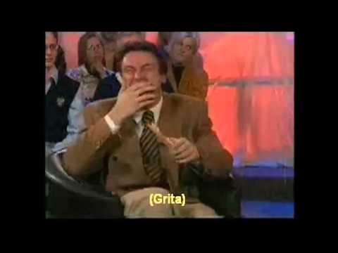 Erick Hartman se ríe de sus invitados (Subtitulado)