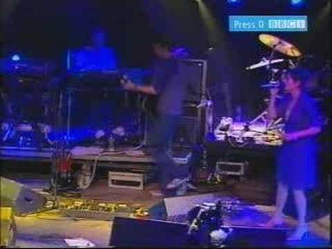 Zero 7 - Waiting Line (Glastonbury 2004) 6of14