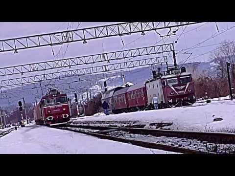 ED 021 cu un marfar @ Dej Călători